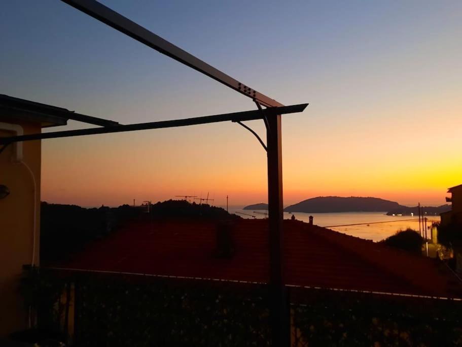 Apartamento La Terrazza Sul Golfo Dei Poeti Con Vista Mare Pitelli Exterior foto