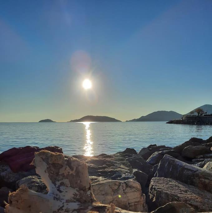 Apartamento La Terrazza Sul Golfo Dei Poeti Con Vista Mare Pitelli Exterior foto
